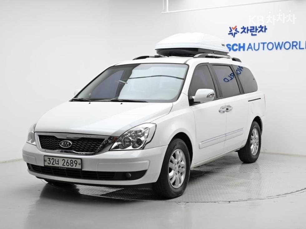 2012 kia carnival