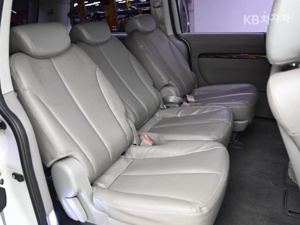 2012 - kia carnival