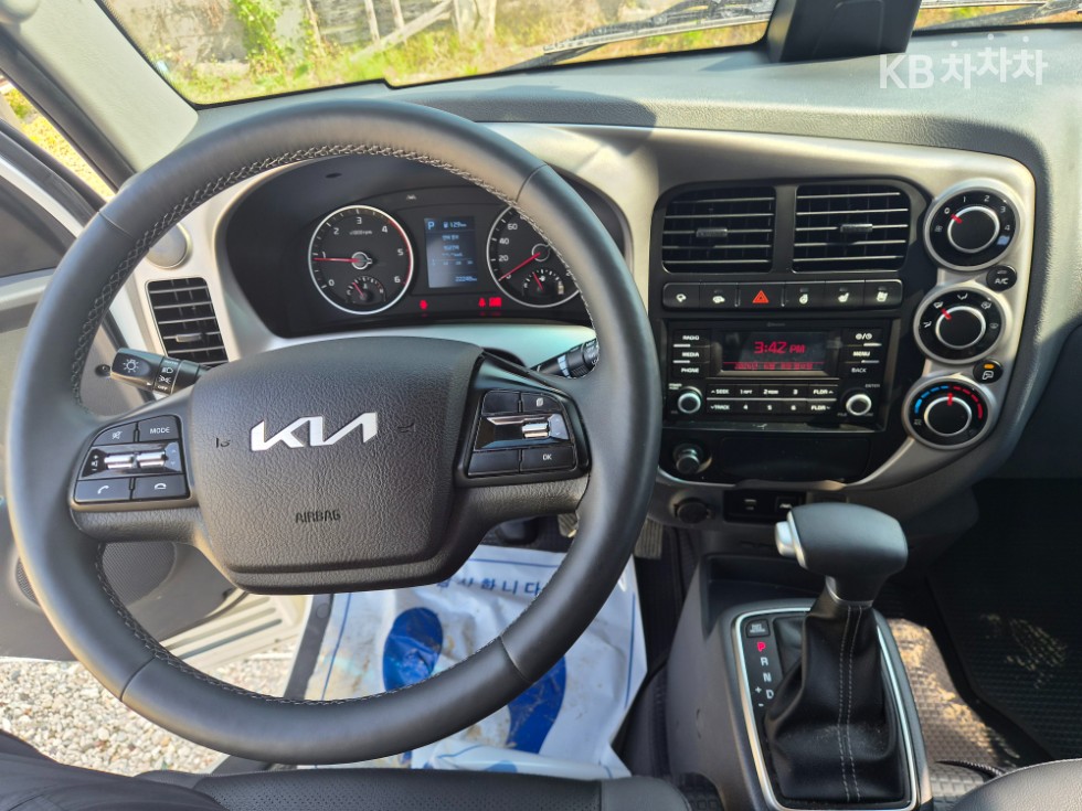 2024 - kia bongo iii