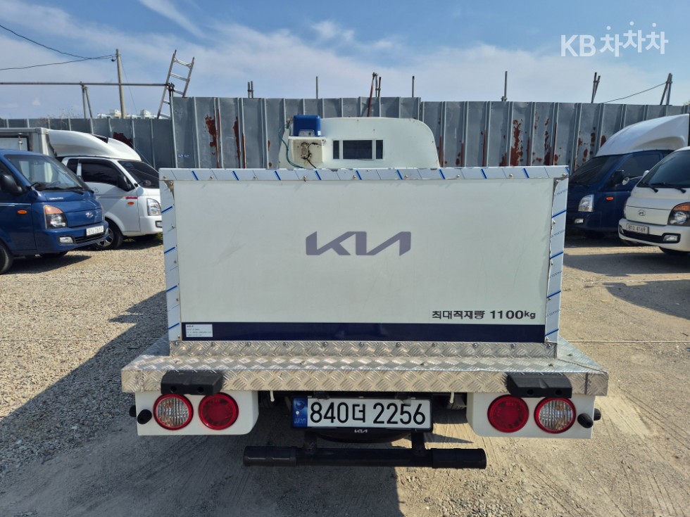 2024 - kia bongo iii