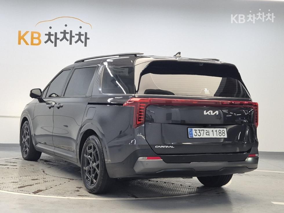 2025 - kia carnival