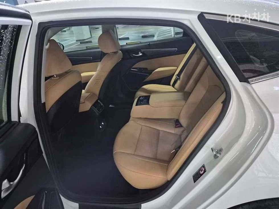 2020 - kia k7