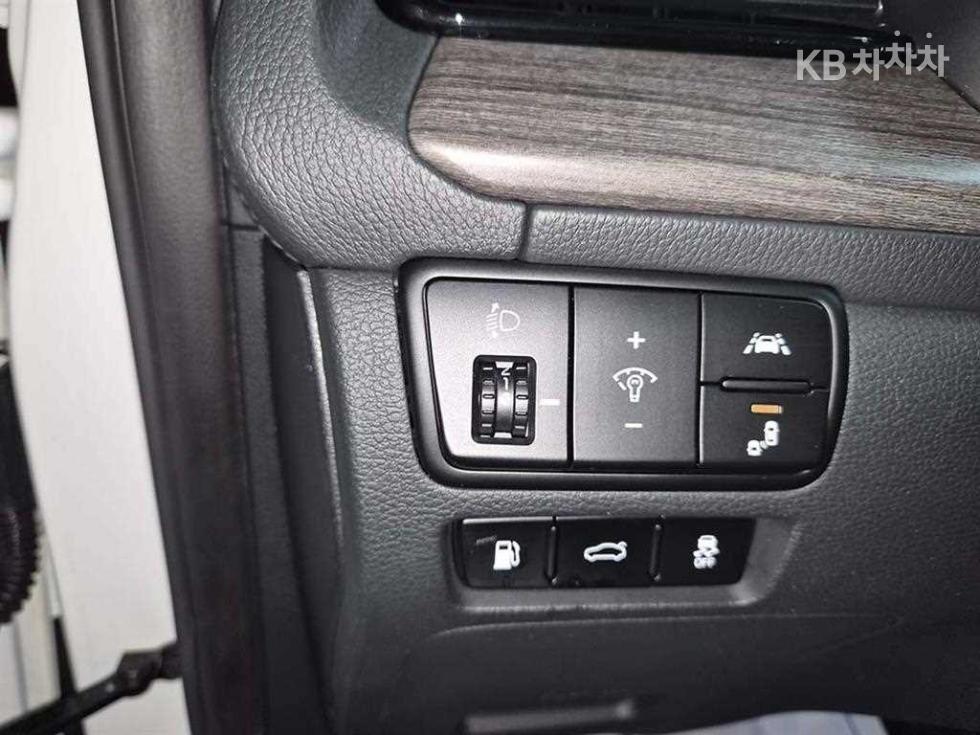 2020 - kia k7