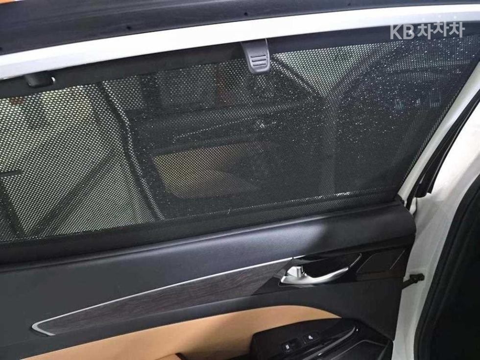 2020 - kia k7