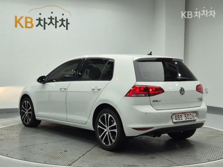 Volkswagen Golf 2.0 TDI MK7 3