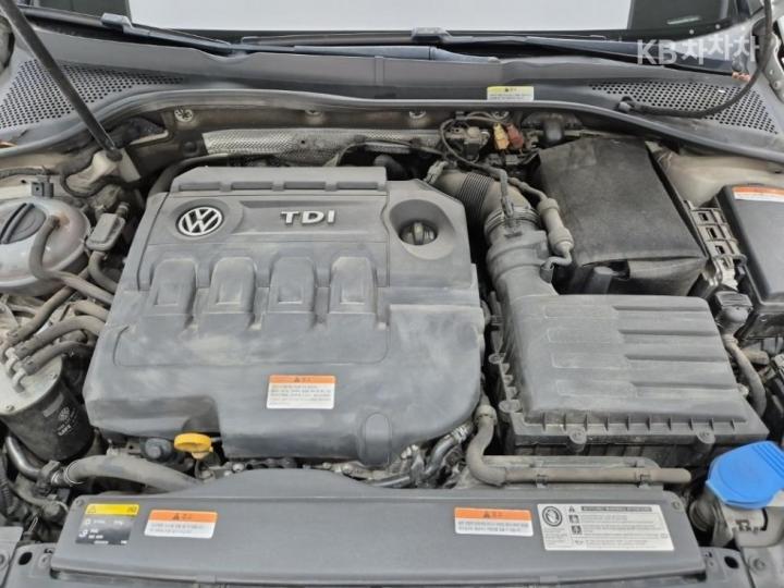 Volkswagen Golf 2.0 TDI MK7 6