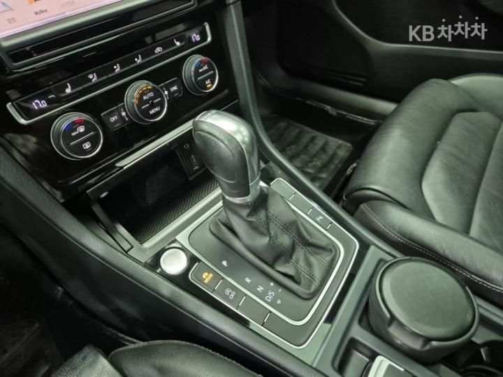 Volkswagen Golf 2.0 TDI MK7 9