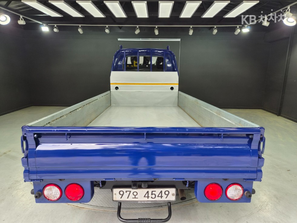 2020 - kia bongo iii