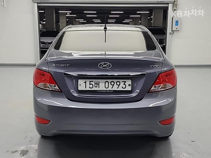 Hyundai Accent New 1.4 VVT Modern 4