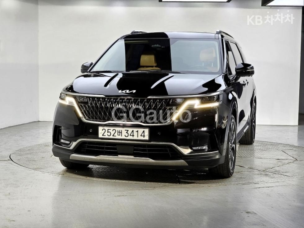 2023 - kia carnival