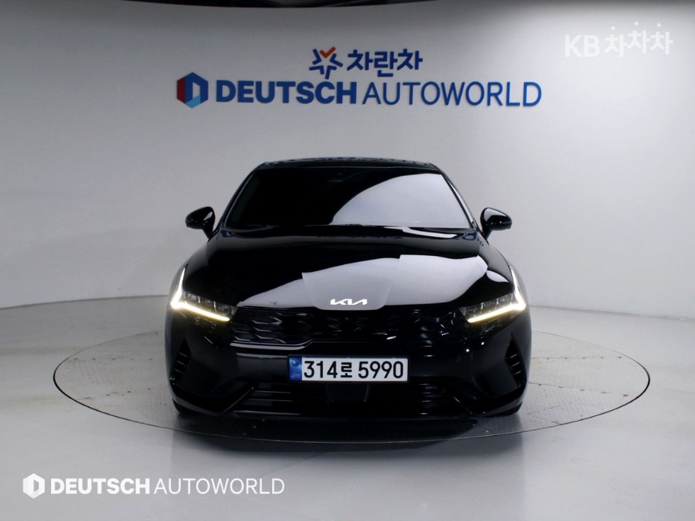 2022 - kia k5