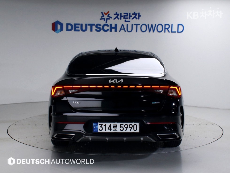 2022 - kia k5