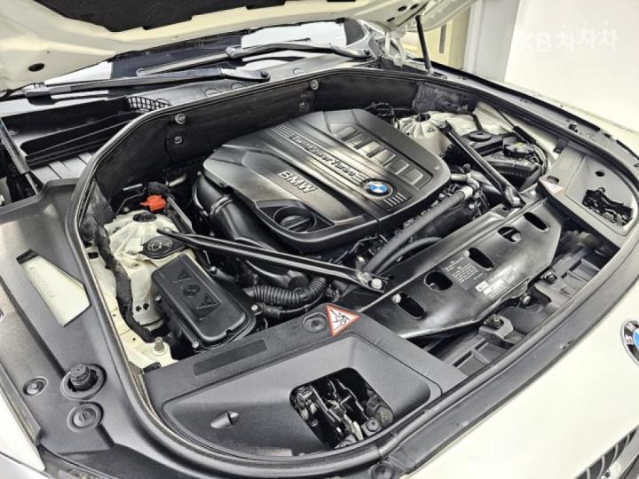 BMW Gran Turismo (GT) 30d xDrive Luxury F07 7