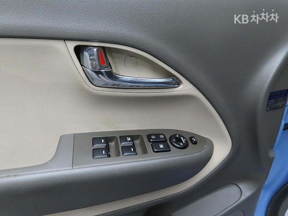2012 - kia ray