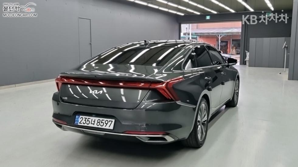Kia K8 — miniaturë 2