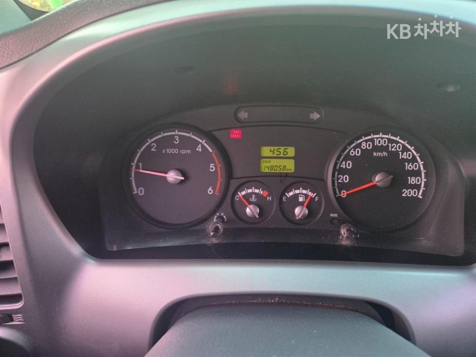 2013 - kia bongo iii