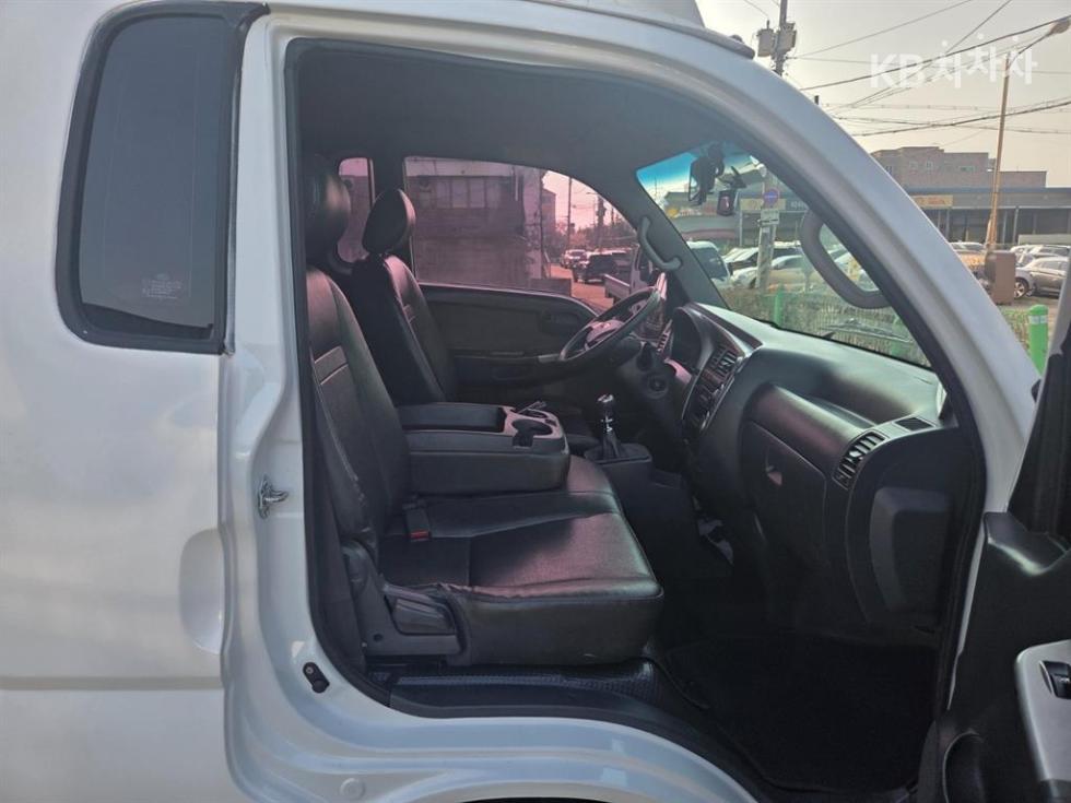 2013 - kia bongo iii