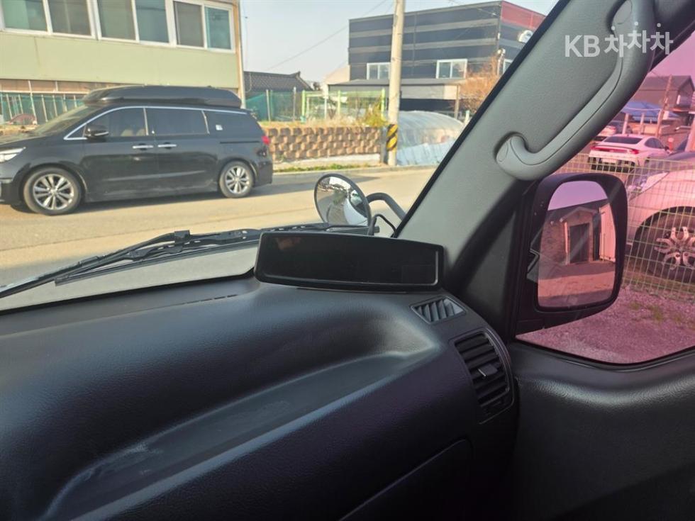 2013 - kia bongo iii