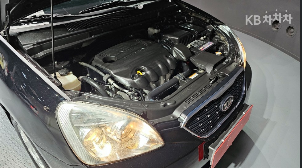 Kia Carens — miniaturë 6