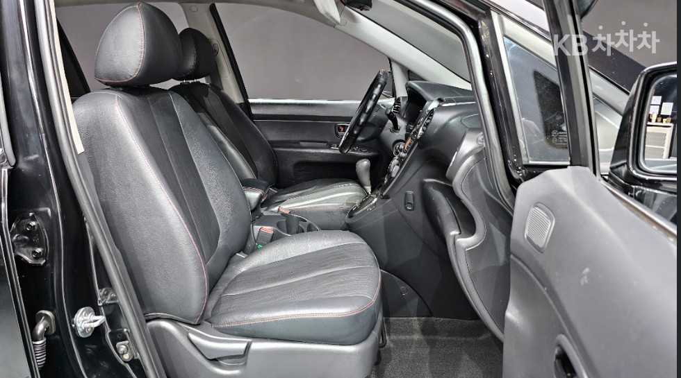 Kia Carens — miniaturë 10