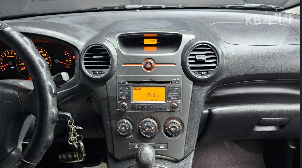 Kia Carens — miniaturë 15