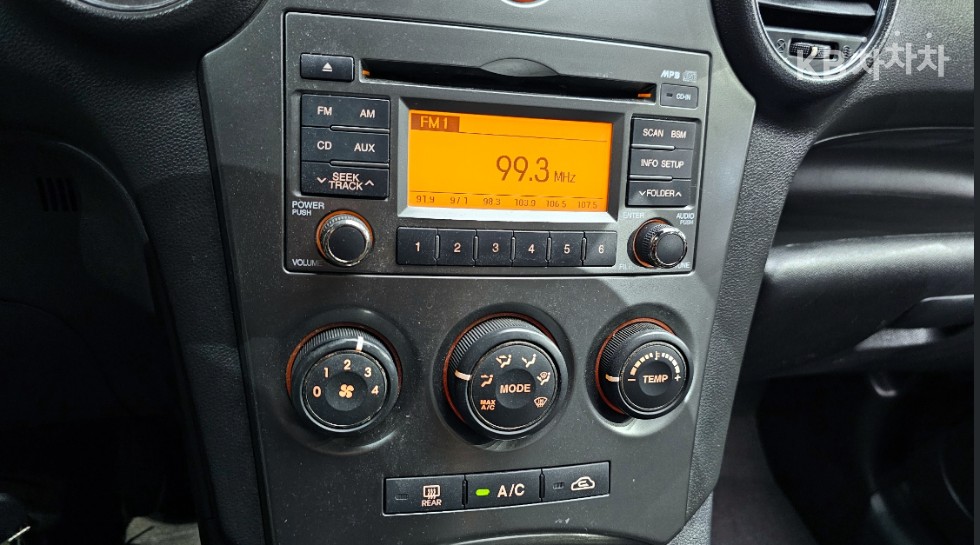 Kia Carens — miniaturë 17