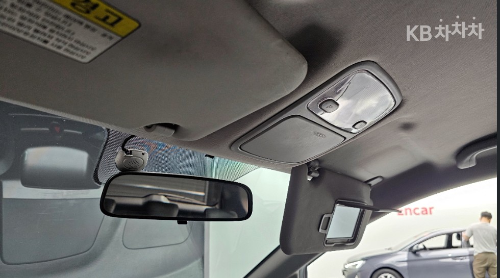 Kia Carens — miniaturë 13