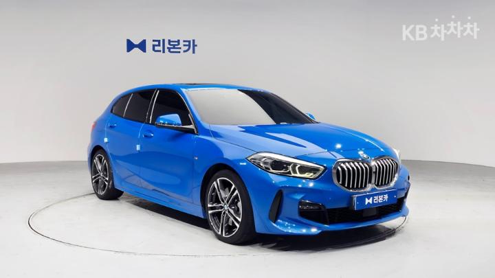 BMW 1 Series F40 120i M Sport 4