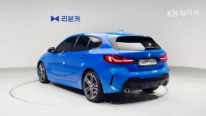 BMW 1 Series F40 120i M Sport 7