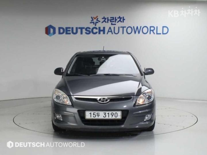 Hyundai i30 1.6 VGT Luxury 4