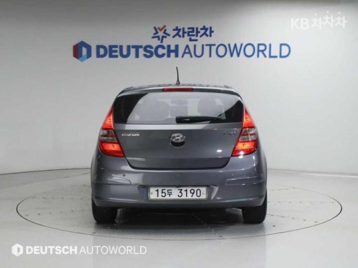 Hyundai i30 1.6 VGT Luxury 5