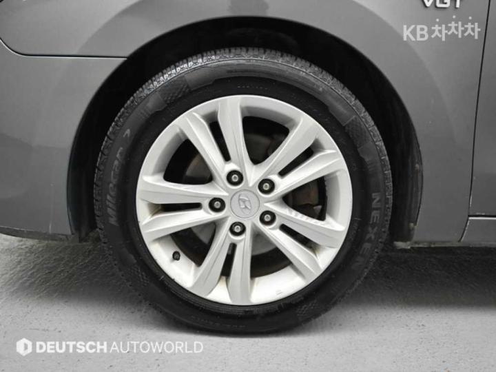 Hyundai i30 1.6 VGT Luxury 6