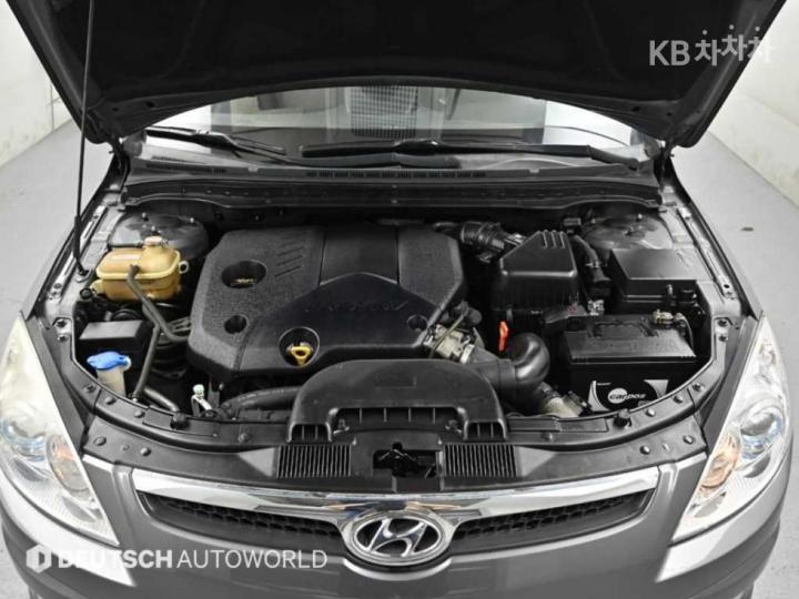 Hyundai i30 1.6 VGT Luxury 7