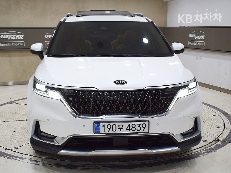 2021 - kia carnival