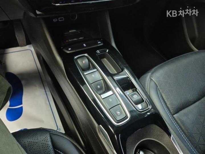 Chevrolet Bolt EUV Premier 9