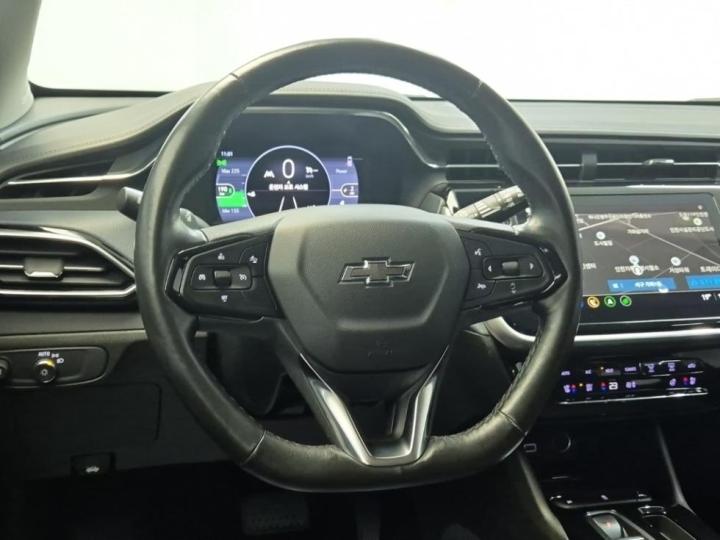 Chevrolet Bolt EUV Premier 10