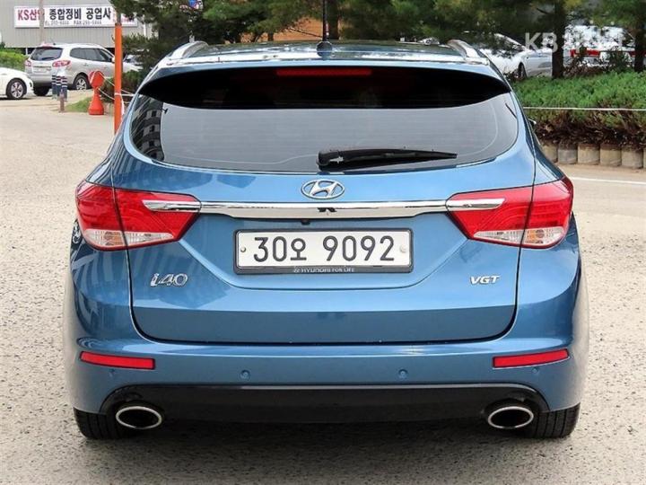Hyundai i40 1.7 VGT MODERN 5