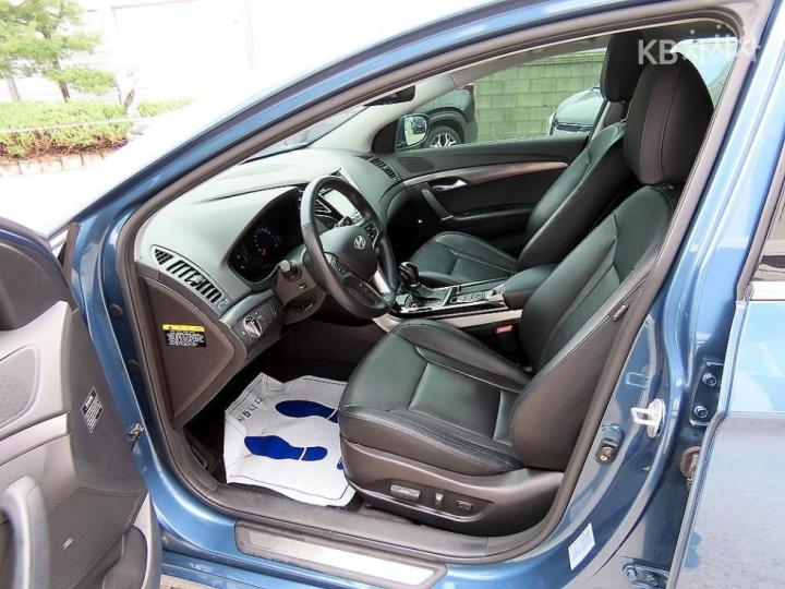 Hyundai i40 1.7 VGT MODERN 6
