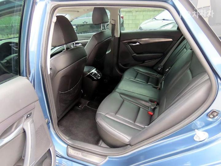 Hyundai i40 1.7 VGT MODERN 7