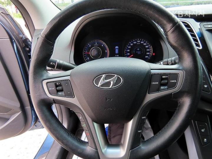 Hyundai i40 1.7 VGT MODERN 9