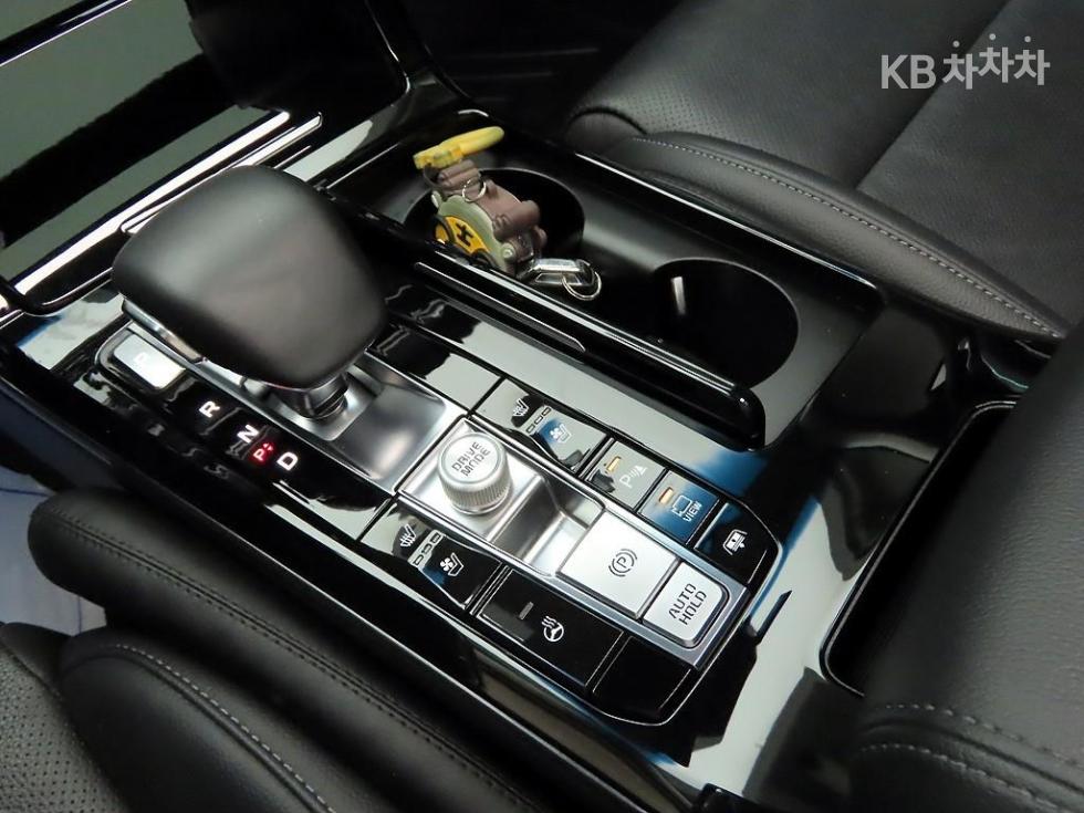 2020 - kia k7