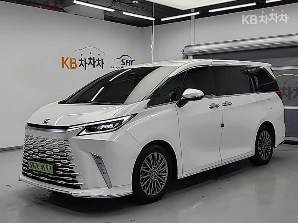 Lexus LM — miniaturë 4