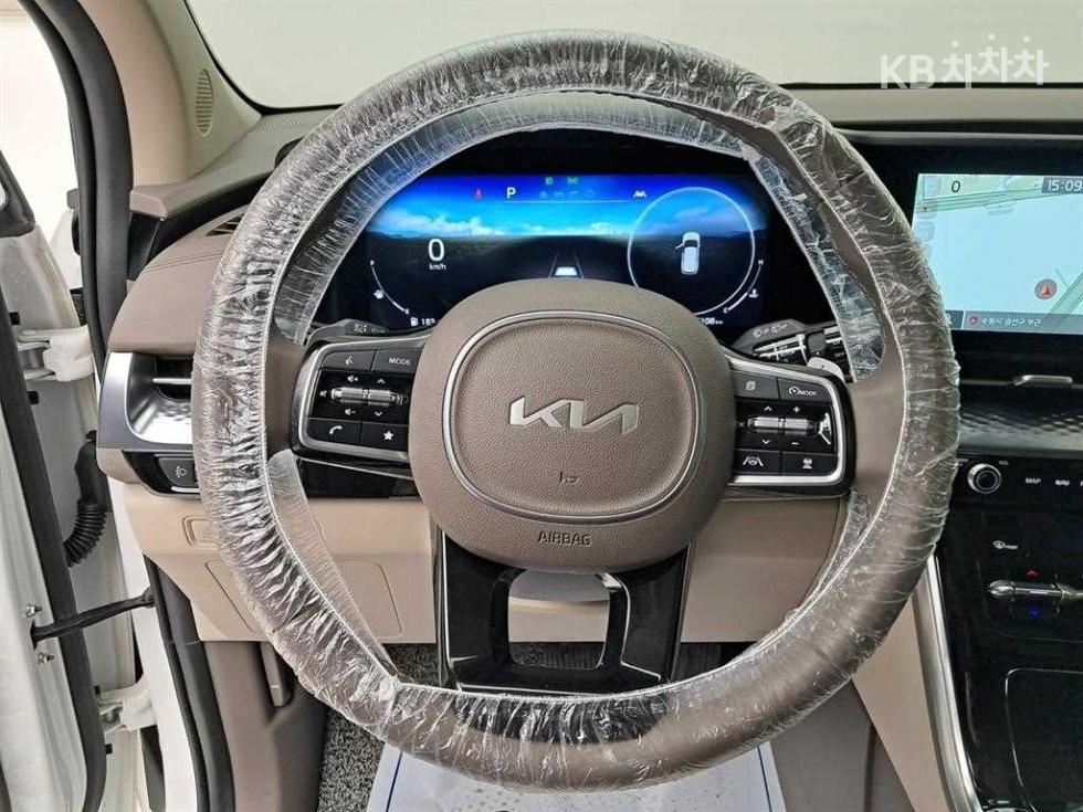 2023 - kia carnival