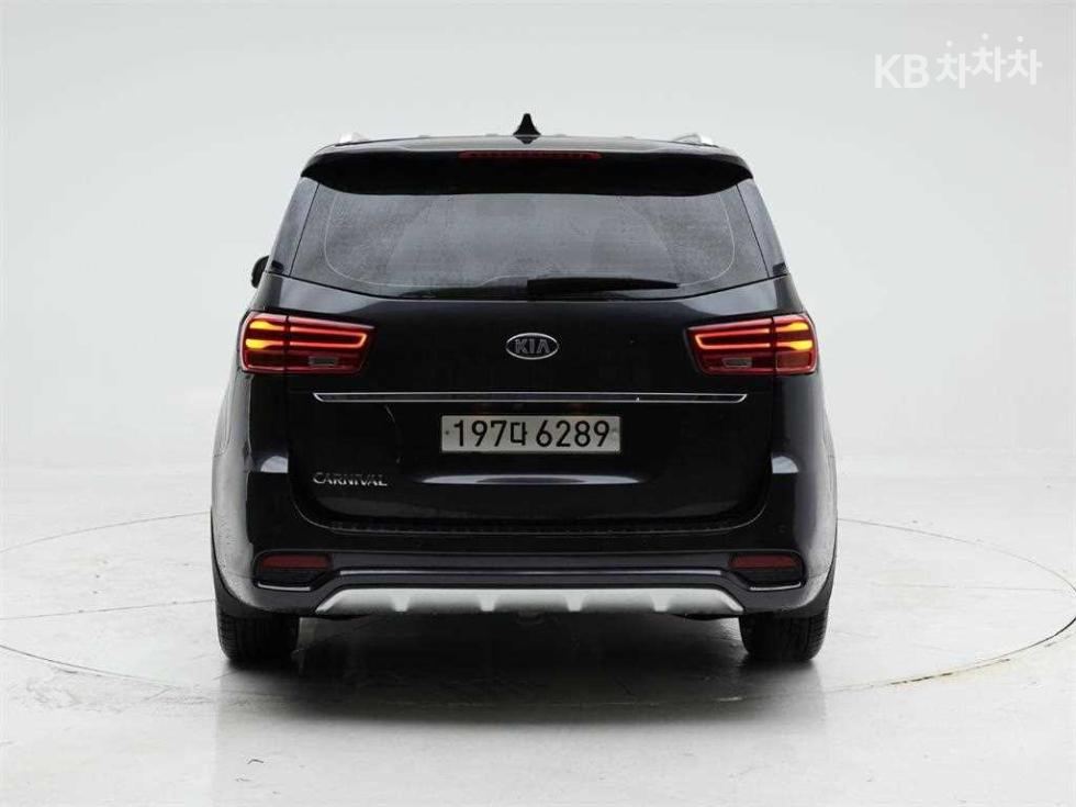 2020 - kia carnival