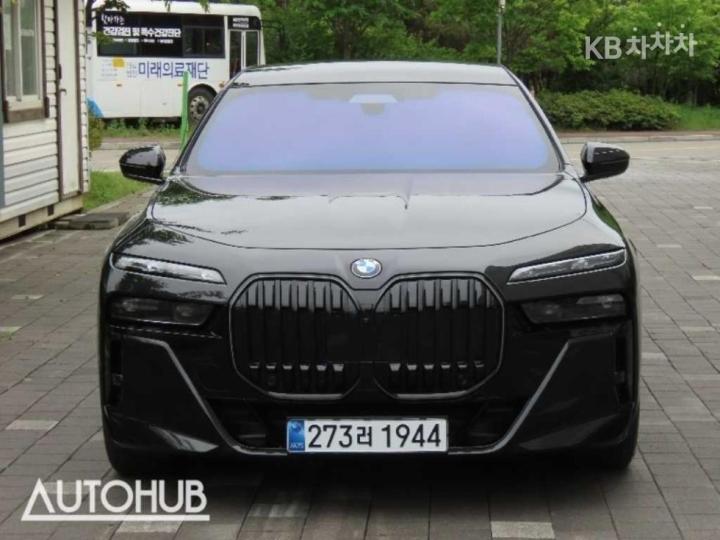 BMW 7er 740d xDrive — foto 1