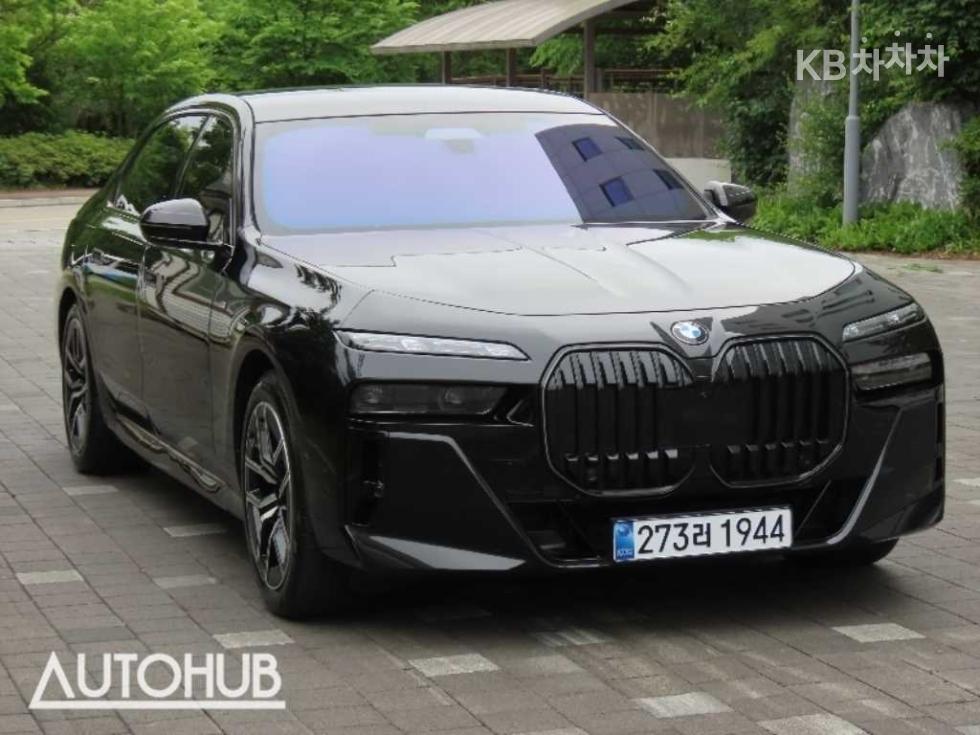 BMW 7er — miniaturë 2