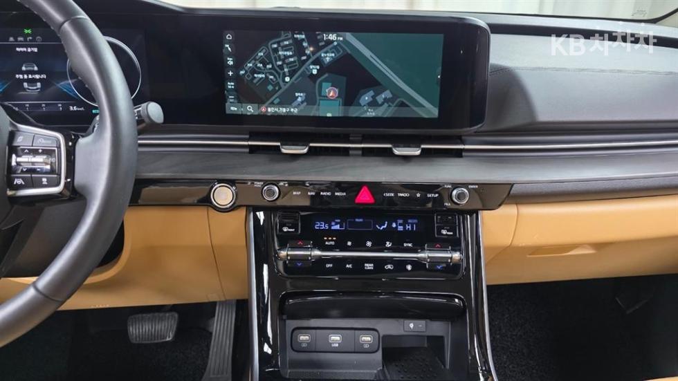 2023 - kia carnival