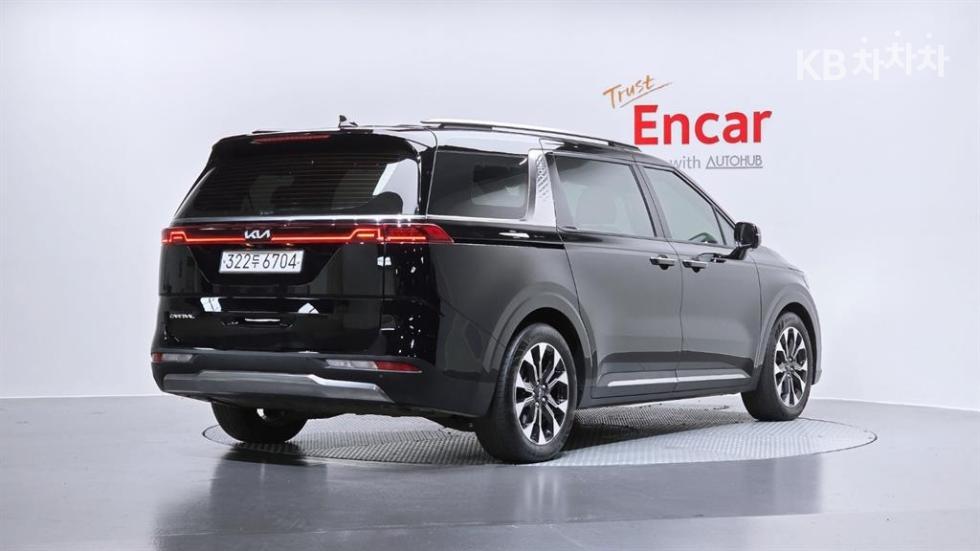 2023 - kia carnival