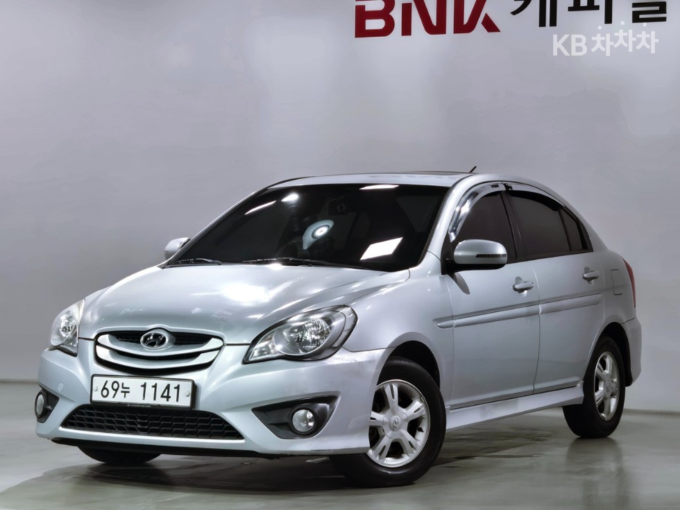 2010 hyundai verna