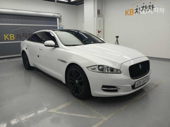 Jaguar XJ 5.0 Premium Luxury LWB X351 4